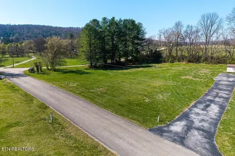 668 Webbs Camp Rd, Walling, TN 38587 photo 9
