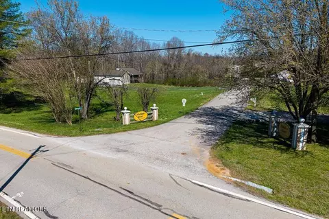 668 Webbs Camp Rd, Walling, TN 38587 photo 8