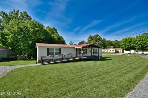 1641 Ponderosa Dr, Dandridge, TN 37725