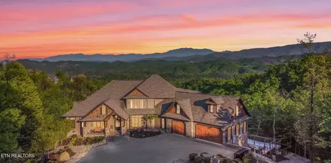3270 Laurel Cove Tr, Sevierville, TN 37862