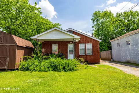 712 E Lincoln Rd, Maryville, TN 37804