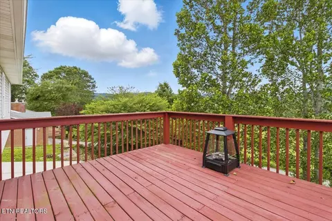 Exterior - 262 Cresent St, Harrogate, TN 37752 photo 6 of 8