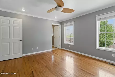 Bedroom - 262 Cresent St, Harrogate, TN 37752 photo 2 of 3