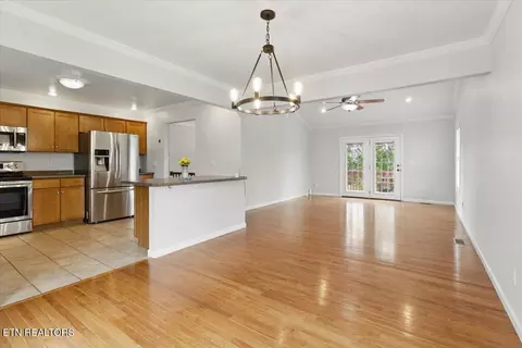 Living - 262 Cresent St, Harrogate, TN 37752 photo 1 of 3