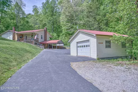 2952 Hanging Limb Hwy, Monterey, TN 38574