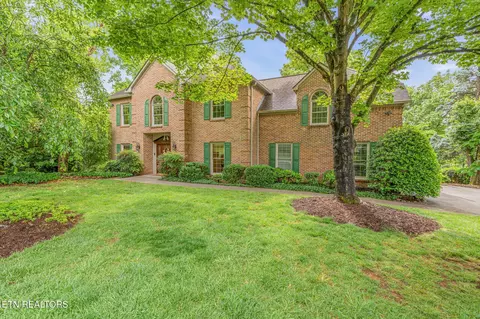 713 Summit Lake Ct, Knoxville, TN 37922