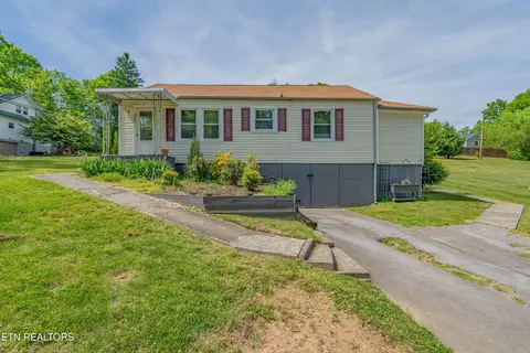 305 Dahlia Dr, Knoxville, TN 37918