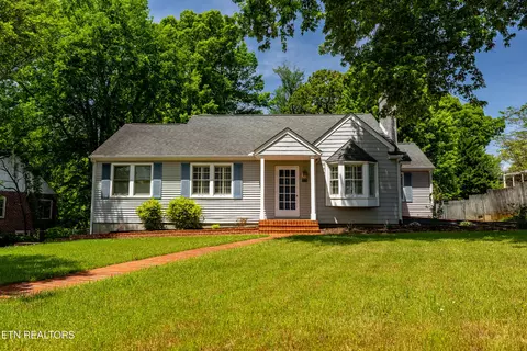 1105 Sterling Ave, Maryville, TN 37803