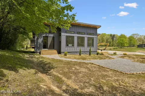 145 Dwellings Dr, Tracy City, TN 37387
