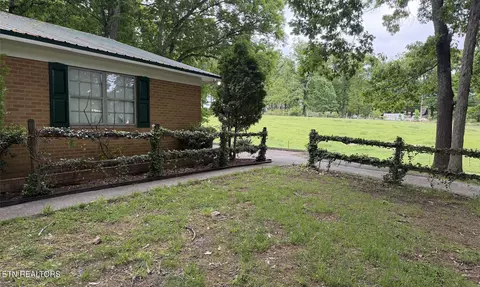 Exterior - 8518 Coppock Rd, Corryton, TN 37721 photo 2 of 8