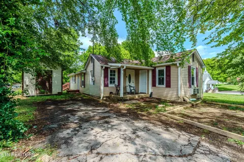 917 E Drive E, Knoxville, TN 37920