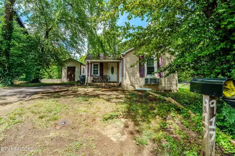 917 E Drive E, Knoxville, TN 37920