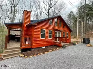 1304 N Oak Ct, Sevierville, TN 37876
