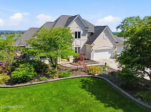 4246 Gravelly Hills Rd, Louisville, TN 37777