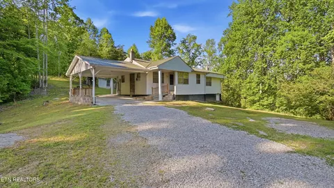 713 Shaddon Rd, Tellico Plains, TN 37385
