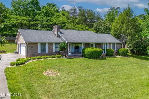 817 Pioneer Dr, Seymour, TN 37865