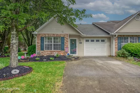 1723 Wood Song Ln, Knoxville, TN 37914