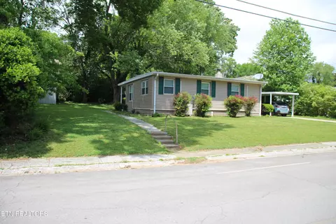 203 Northwestern Ave, Oak Ridge, TN 37830