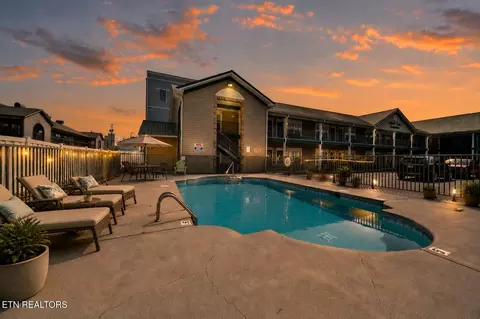 2743 Colonial Dr #214, Pigeon Forge, TN 37863