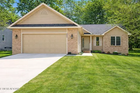 223 Forest Hill Dr, Crossville, TN 38558