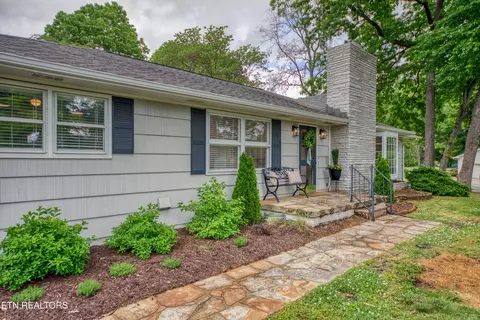 6903 Sheffield Dr, Knoxville, TN 37909