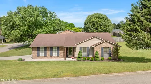 8018 Phyllis Ln, Knoxville, TN 37938