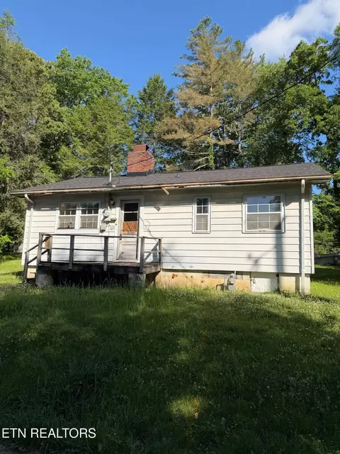 105 E Maiden Ln, Oak Ridge, TN 37830