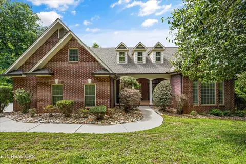 1121 S Sequoyah Dr, Friendsville, TN 37737