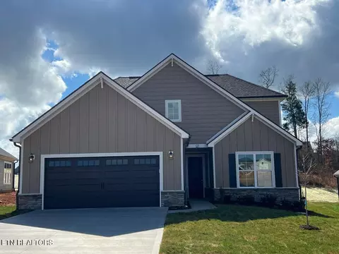127 River Birch Dr, Lenoir City, TN 37771