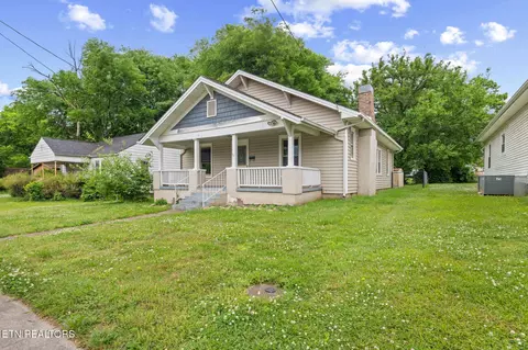 3131 Galbraith St, Knoxville, TN 37921