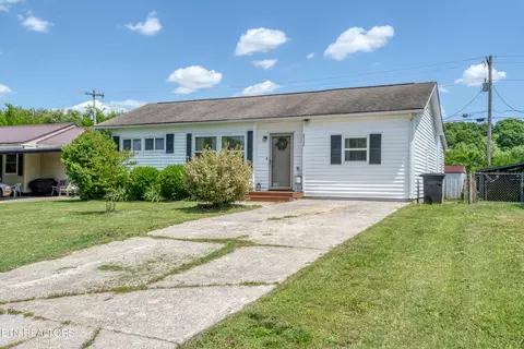 2522 Marshall St, Maryville, TN 37804