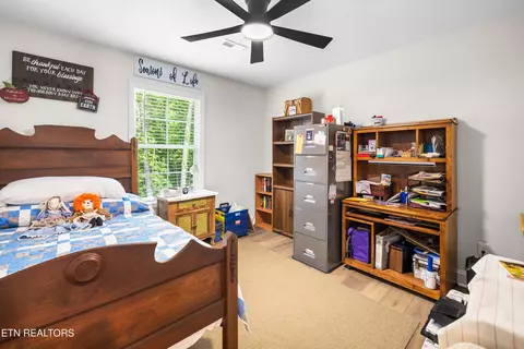 Bedroom - 202 Skyline Ln, Powell, TN 37849 photo 1 of 7