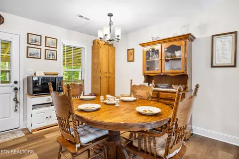 Dining - 202 Skyline Ln, Powell, TN 37849 photo 2 of 3