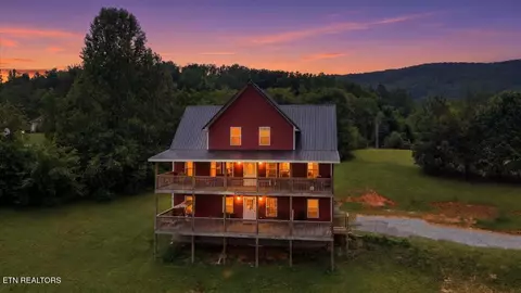 2560 Schisandra Ln, Cosby, TN 37722