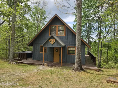 3827 Getta Way, Gatlinburg, TN 37738