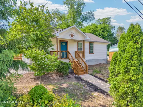 7 N Carter St, Sparta, TN 38583