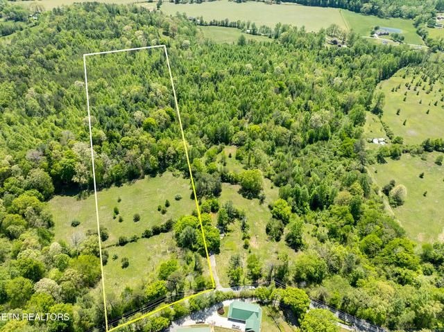 540 E Millers Cove Rd, Walland, TN 37886