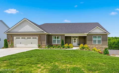229 Ridgefield Dr, Maryville, TN 37804
