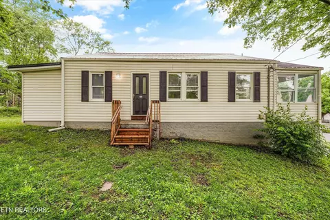 835 E Lincoln Rd, Alcoa, TN 37701