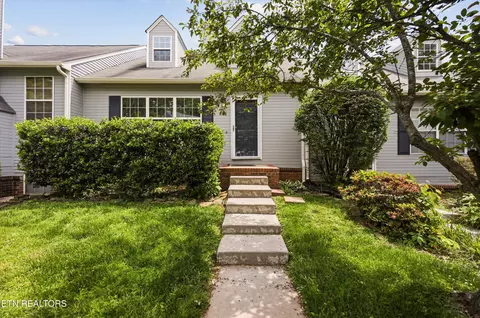 804 Olde Pioneer Tr #166, Knoxville, TN 37923