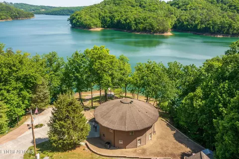 563 Norris Shores Dr, Sharps Chapel, TN 37866