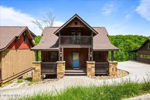 230 Foxwood Dr, Caryville, TN 37714