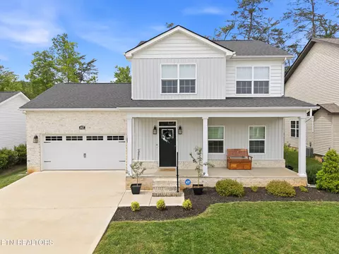 1437 Dream Catcher Dr, Knoxville, TN 37920
