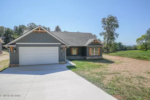 Exterior - 5145 Gregory Rd, Greenback, TN 37742 photo 2 of 8