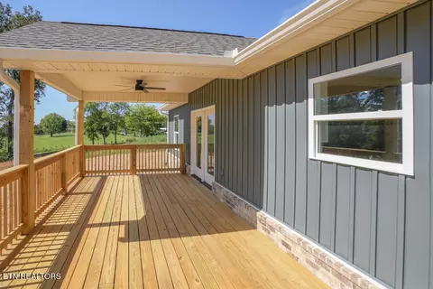 Exterior - 5145 Gregory Rd, Greenback, TN 37742 photo 6 of 8