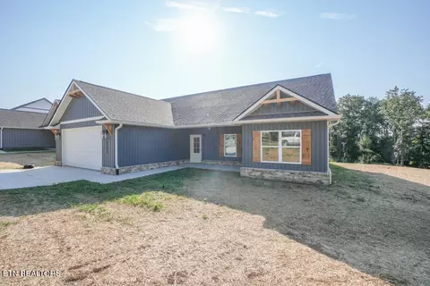 Exterior - 5145 Gregory Rd, Greenback, TN 37742 photo 3 of 8