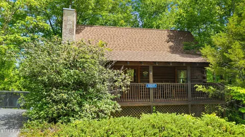 746 Nighthawk Way, Pigeon Forge, TN 37863