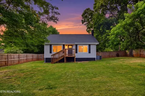 2540 Mentor Rd, Louisville, TN 37777