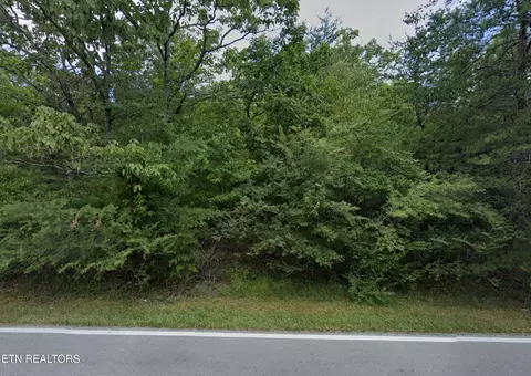 359 St George Dr, Crossville, TN 38558