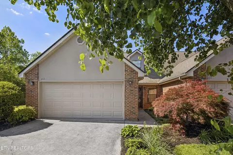 642 Farragut Commons Dr, Knoxville, TN 37934